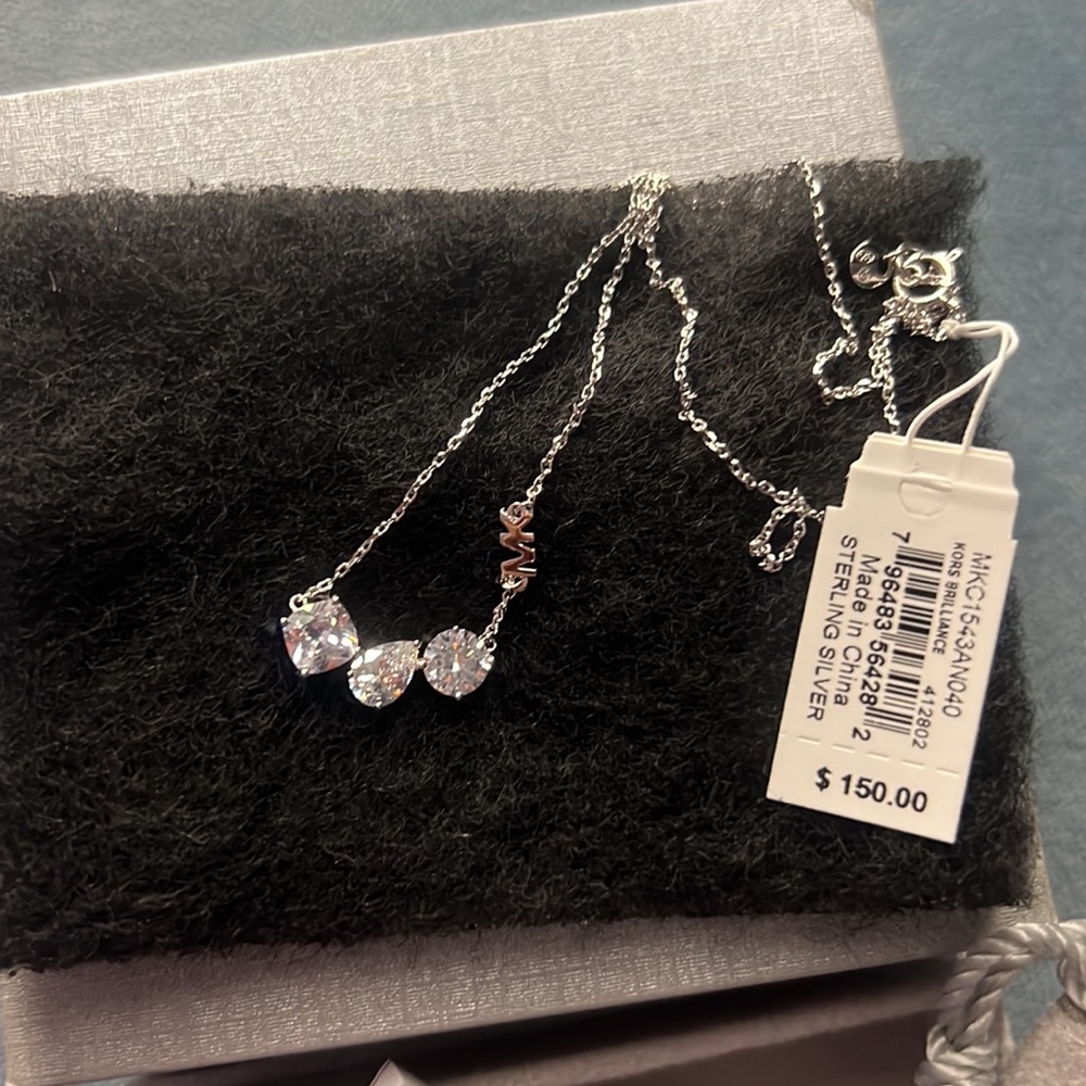 Brand new beautiful Michael Kors Brilliance Necklace!